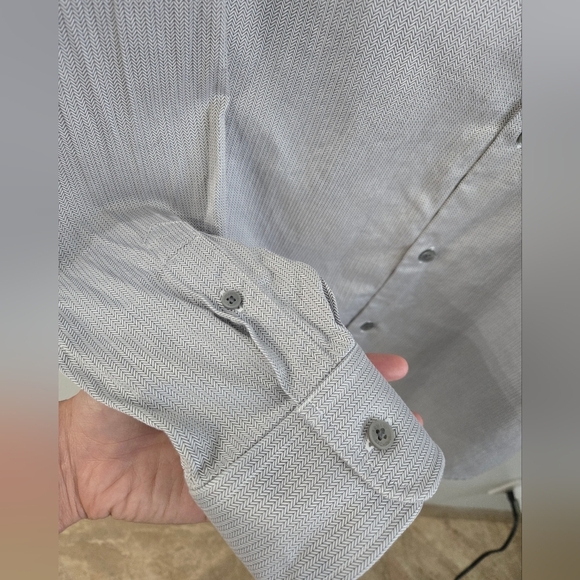 Armani Exchange Gray Herringbone Button-Up Shirt - Picture 7 of 11